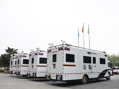 流動(dòng)警務(wù)室|移動(dòng)警務(wù)室|通信指揮車|特種改裝警車|緝查布控車|防爆車|流動(dòng)警務(wù)車|流動(dòng)警務(wù)站|移動(dòng)警務(wù)車|電動(dòng)巡邏車|電動(dòng)觀光車|電動(dòng)警車|電動(dòng)消防車
